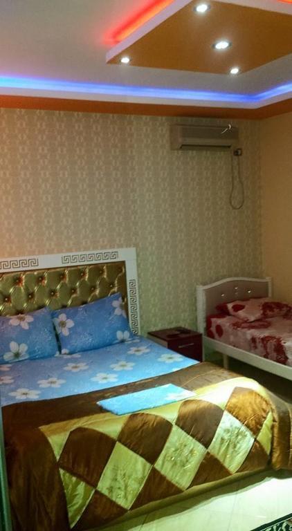 Hotel Buza New Shtoj Zimmer foto